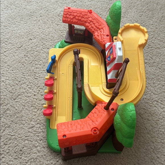 Little People Klip Klop Mike’s Arena - Picture 4 of 4